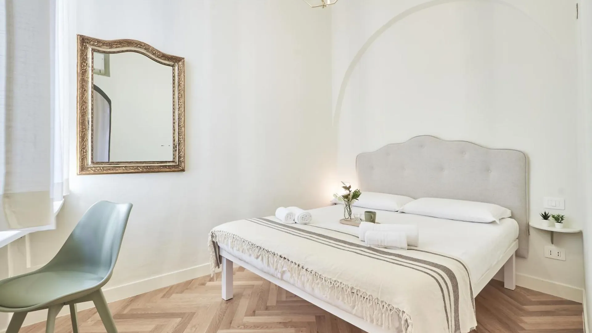 Ferienwohnung Easylife - Eleganza E Chic In Centro-Duomo Mailand